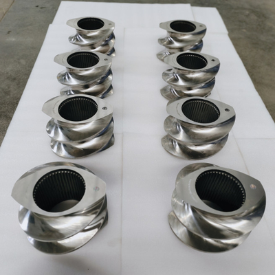 Hoge slijtvastheid Twin Screw Extruder Schroefcomponenten met vacuümharding behandeling Enkele vlucht schop segmenten