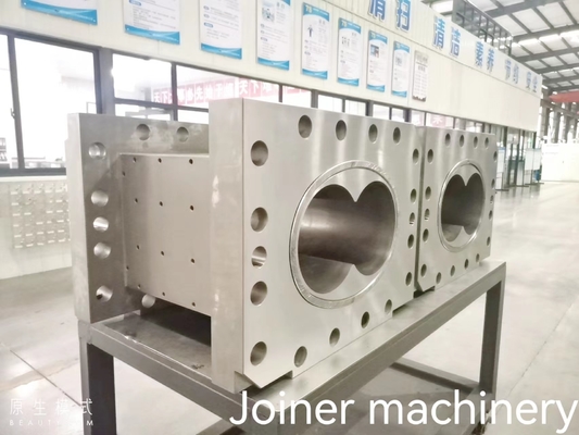 Hoog Slijtvast Schroefvat voor 320 Extruder werken-Proces