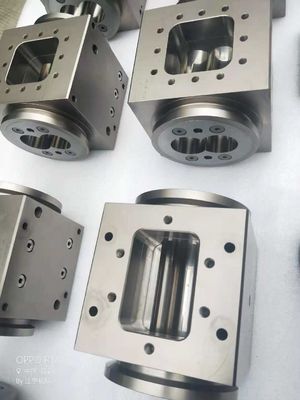 Berstoff ZE 82 Extruder schroefvaten