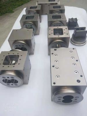 Berstoff ZE 82 Extruder schroefvaten