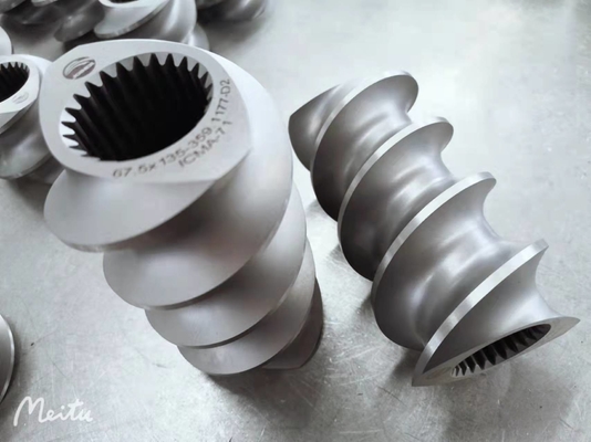 CTE-extruder 2 Thansfer met vlucht 3 Schroefelementen met vlucht voor de kunststofindustrie