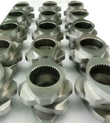 Hoge slijtvastheid Twin Screw Extruder Schroefcomponenten met vacuümharding behandeling Enkele vlucht schop segmenten