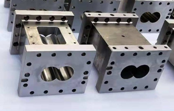 ISO-Beheers Duurzame Precisie CNC die cilinder van het Extruder de Rechthoekige Vat machinaal bewerken